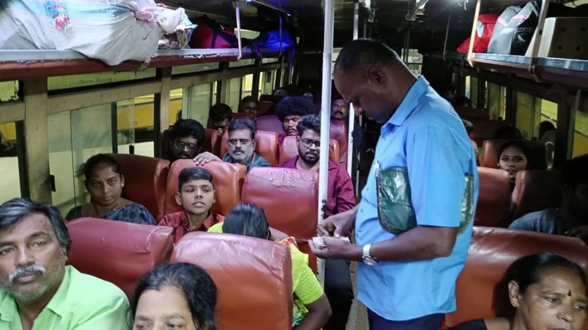 150 கூடுதல் சிறப்புப் பேருந்துகளில் சொந்த ஊர்களுக்கு சிரமமின்றி பயணிக்கும் மக்கள்...